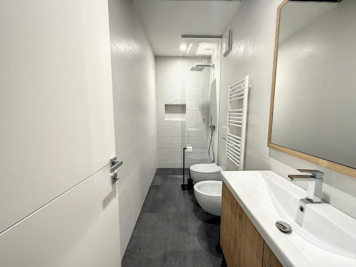 Ad Suite Apartment Riva del Garda Eksteriør bilde