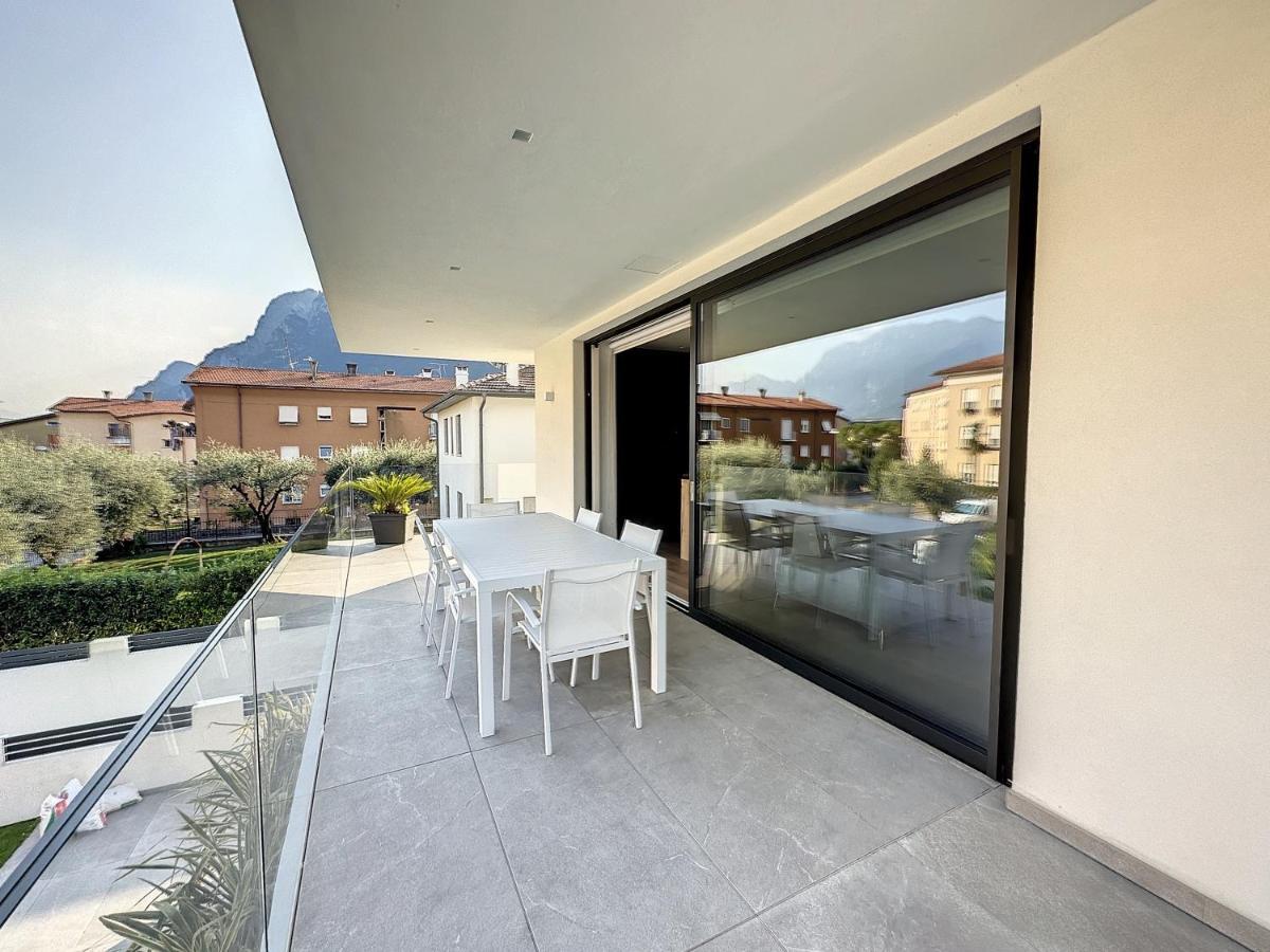 Ad Suite Apartment Riva del Garda Eksteriør bilde